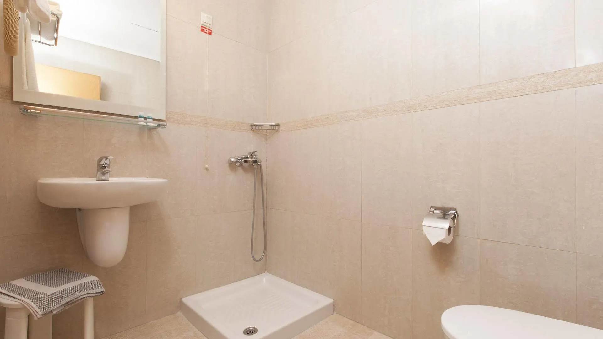 סלוניקי Telioni Hotel יוון