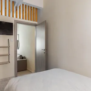  Apartment Cityscape Greece